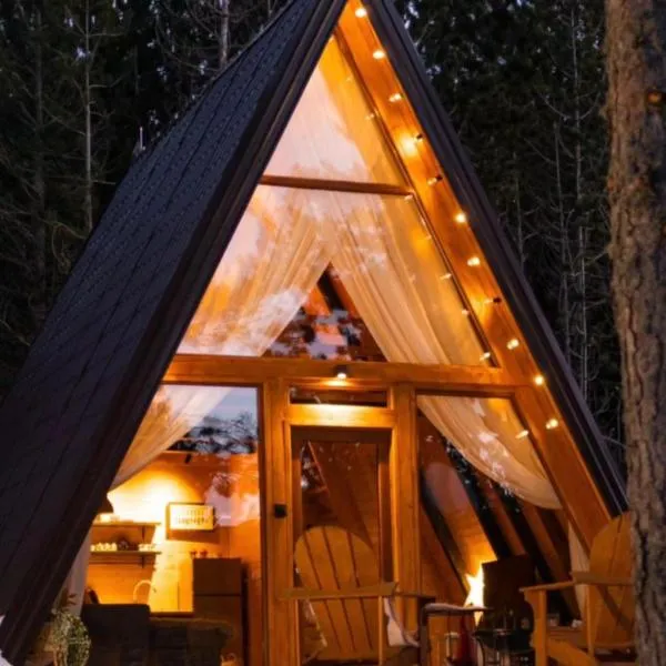 Forest House A Frame, hotel v destinaci Risovac