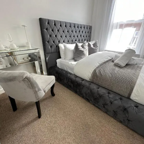 The smaller room comfortable for one 5 min to the beach, hotel en Bournemouth