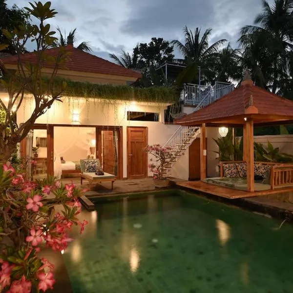 Villa Dewi Parwati - Private Villa with Pool - North Bali - private cook, hótel í Tegallengah