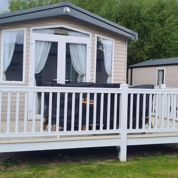 Deluxe 3 Bed Holiday Home in Port Seton, hotel in Port Seton