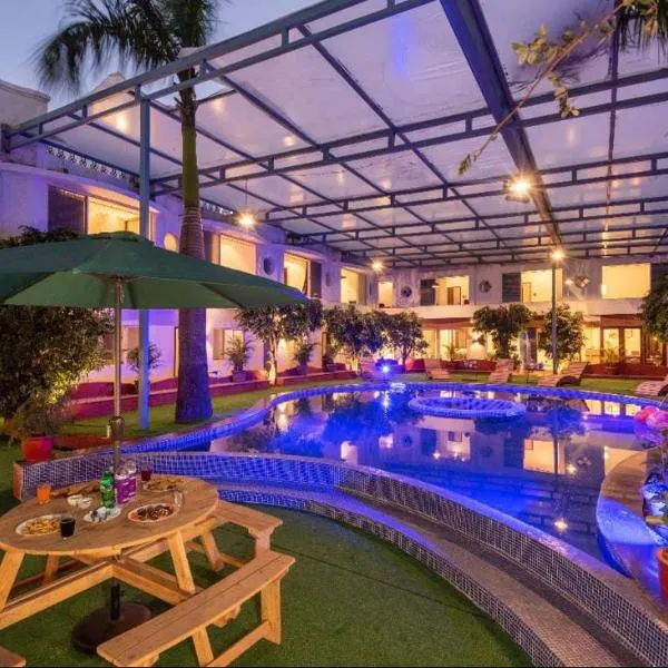 Dwarkadhish Palm Valley-Pure Veg, hotel v destinaci Mahábalešvár