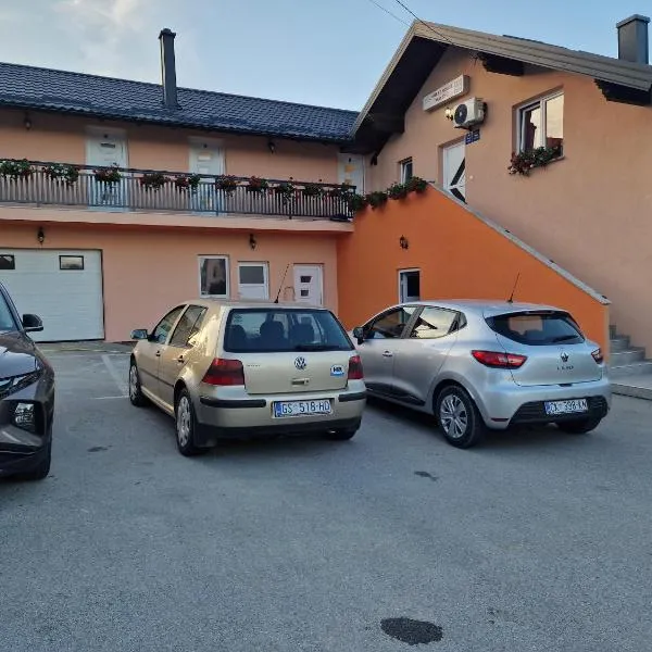 Guest House Mačić, hotel v destinaci Korenica