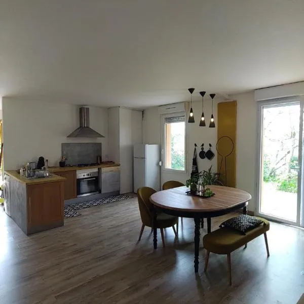 L'atelier, Dépendance à la campagne, hotel v destinaci Teulat