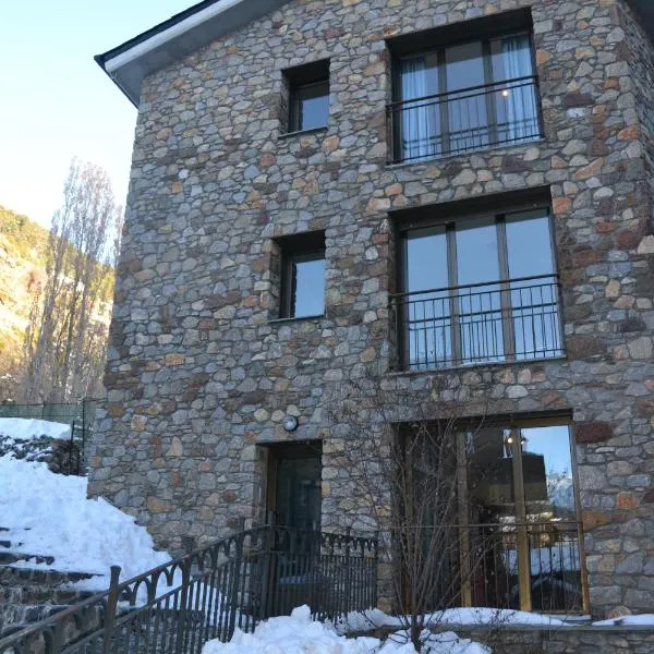 Casa Nova Regi, hotel u gradu Soldeu