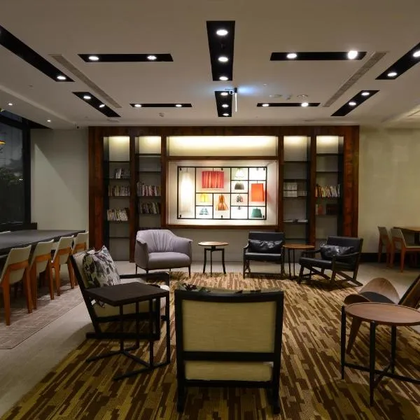 Travel Art Inn, hotel v destinaci Ťia-i