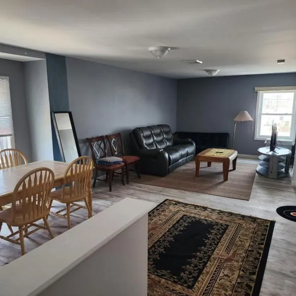 Beautiful redone apartment on the beach block, hotel in Seaside Heights