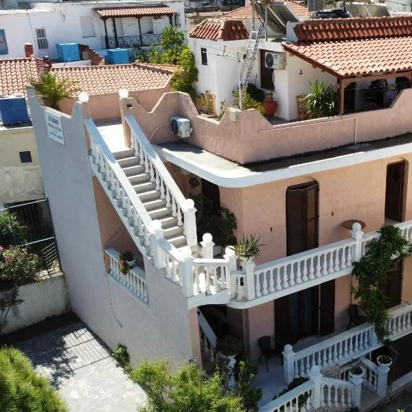 Manolis Maria Flitzani Studios, Hotel in Fourni Ikaria