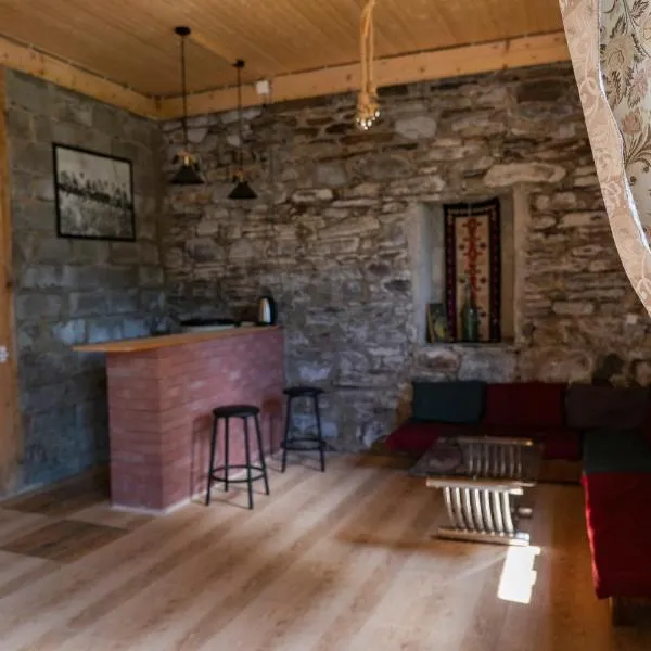 Rusikos guest house, hotel v destinaci Oni