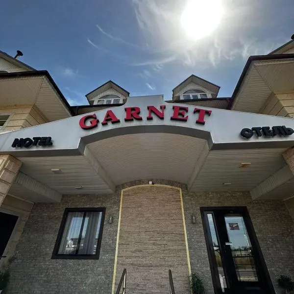 Garnet hotel, hotel in Bishkek