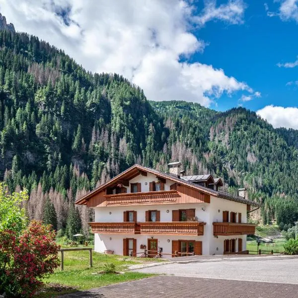 Appartamenti Vittoria, hotel v destinaci Rocca Pietore