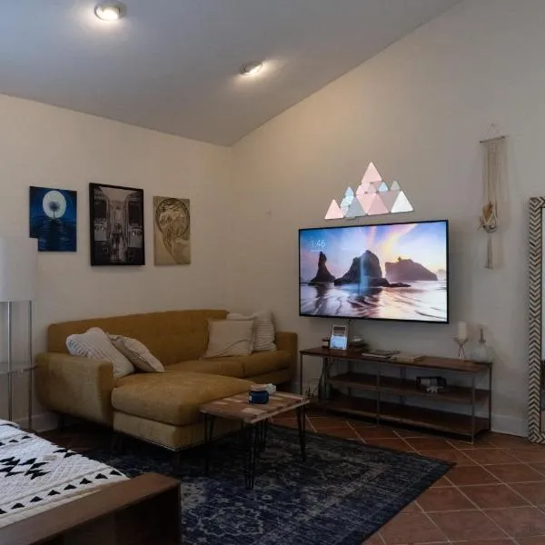 Lofty Dreams B&B, studio near Disney & Universal, hotel in Orlando