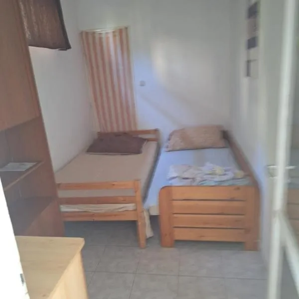 Családi Apartman Badacsonytomaj, hotel v destinácii Badacsonytomaj