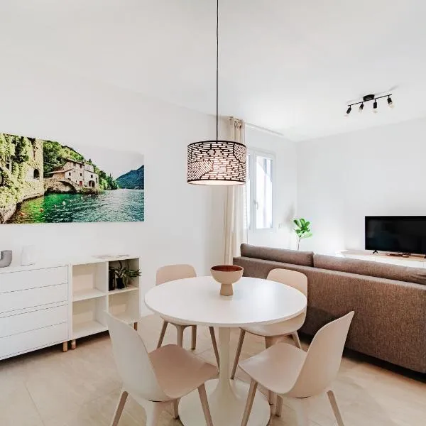 Lario Suite Apartments by Quokka 360 - With parking Next to Como City, hotel in Como