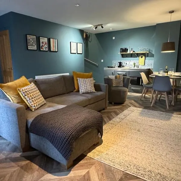 Stylish House with hot tub, hotel v destinaci Dalry