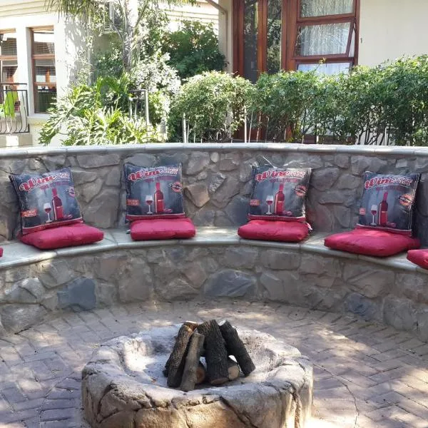 Eagle Rock Executive Guest House, hotel in Kempton Park