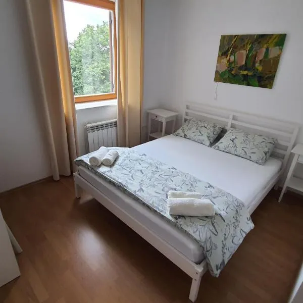 Prenočišča Center Mir In Dobro, hotel in Solkan
