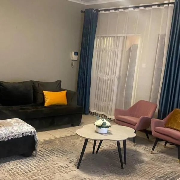 3 Beds Urban Escape Home, hotel in Gaborone