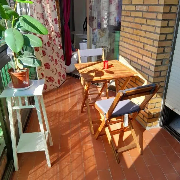 Casa Adriana con parking Room in shared apartment, hotel v destinaci Almuñécar