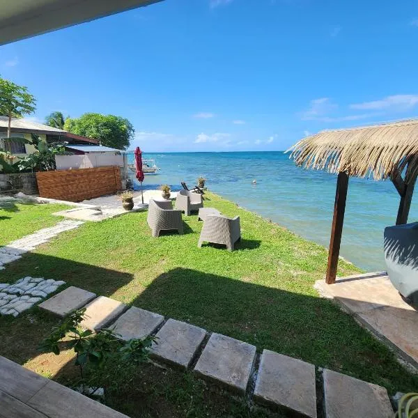 Studio bord de mer Fare Tahitea Pension, hotel v destinaci Taputapuapea