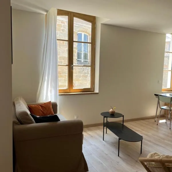Appartement Champollion 2, hotel v destinácii Figeac