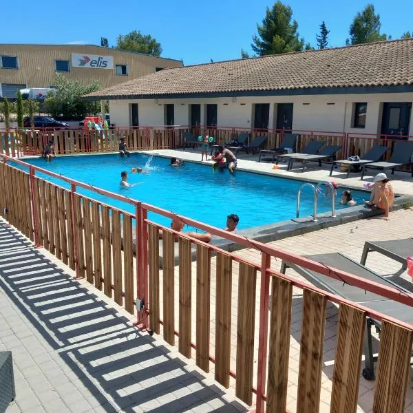 Le Clos la Verdière、Velauxのホテル