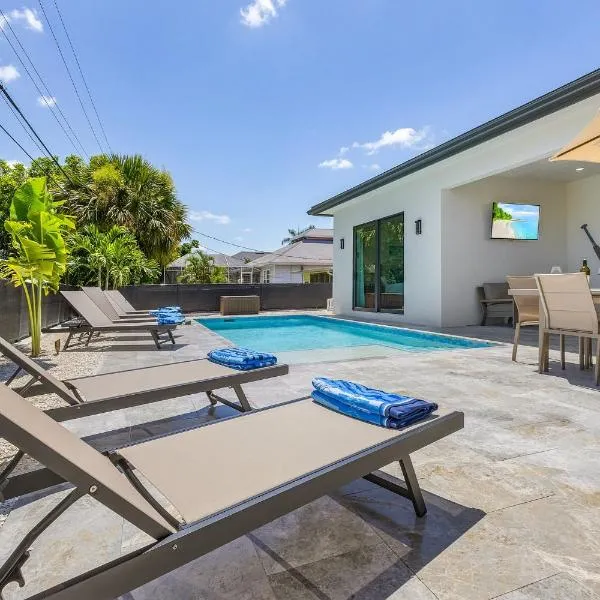 Villa Del Mare at The Beach w 4 En-suites, hotel u gradu 'Naples'