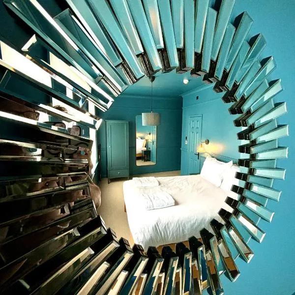 ROOMS AT THE QUAYSIDE - stylish en-suite rooms on Poole Quay all fully refurbed, hotel v destinaci Poole