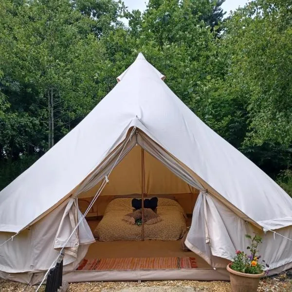 Little Wood bell tent, hotell sihtkohas Killeagh