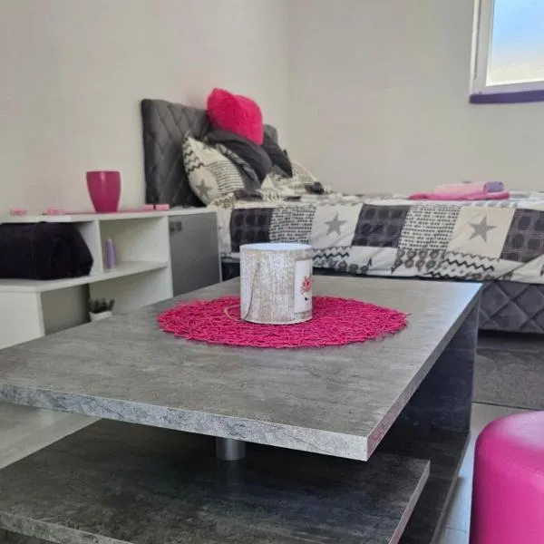MM apartman, hotel v destinaci Mladenovac
