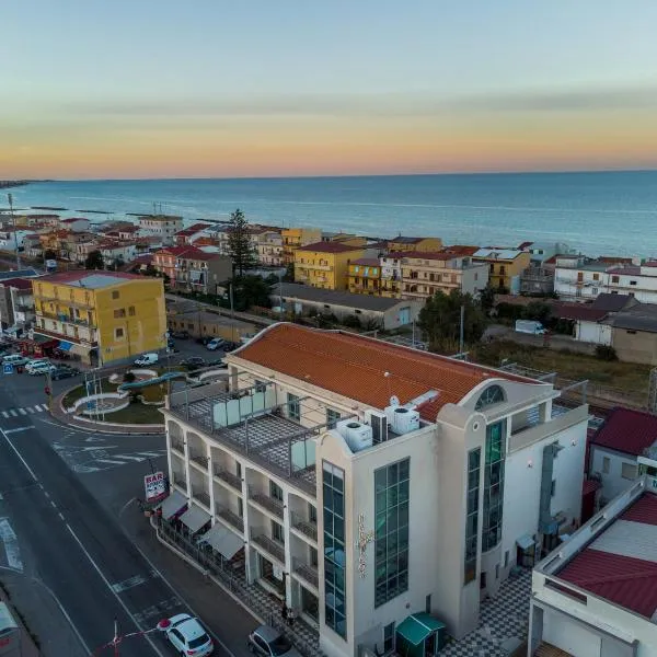 Hotel Napoleon, hotel v destinácii Torre Melissa