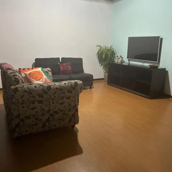 Casa São José dos Pinhais, hotel v destinaci São José dos Pinhais