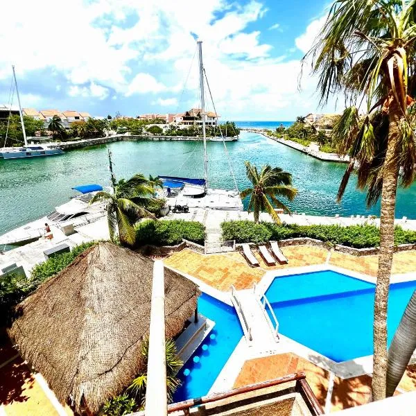 Ocean & Marina views,Affordable,Spoil yourself!, hotel in Puerto Aventuras