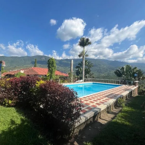 Finca Hotel San Miguel, hotel v destinaci Calarcá
