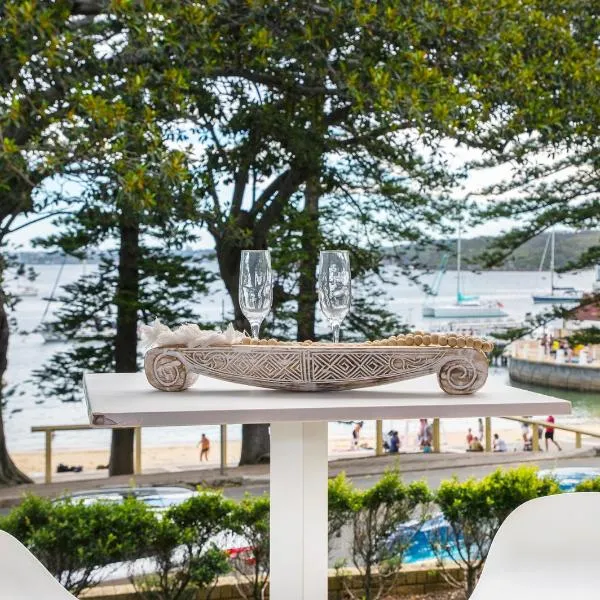 3 Bedroom Beachfront Manly Garden Apartment, hotel u Sydneyju