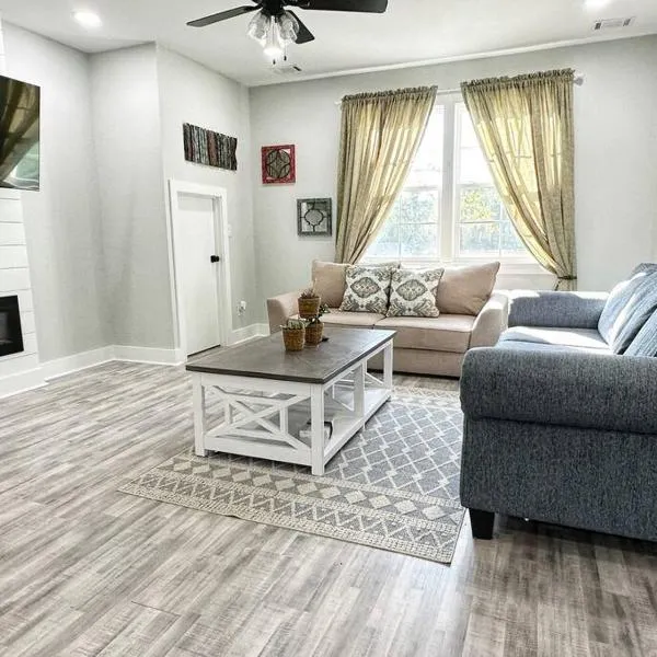 Seabrook Coastal Cottage - Beaufort Parris Island, hotel in Seabrook