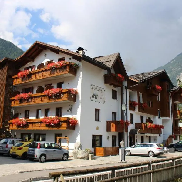 Hotel Orso Grigio, hotel v destinácii Carisolo