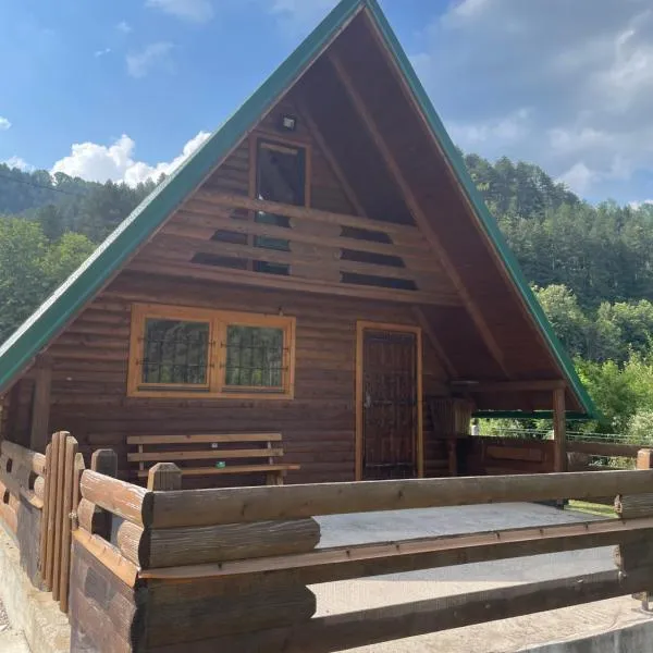 Drvena kućica UNA, hotel en Cazin