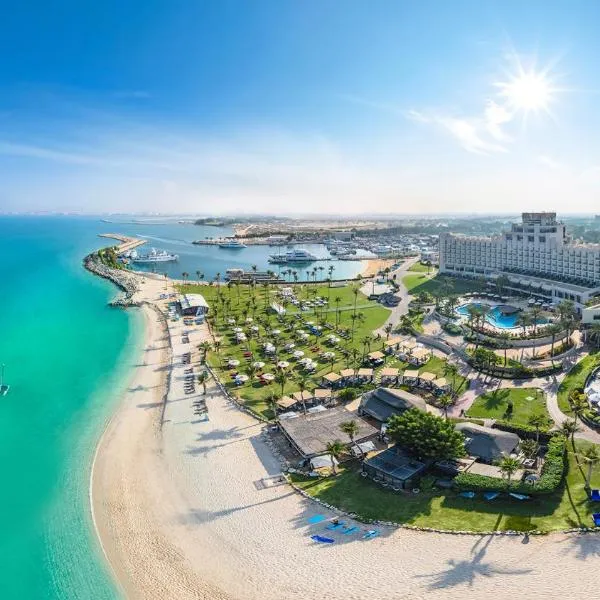 JA Beach Hotel, Dubai, hotel v Dubaji