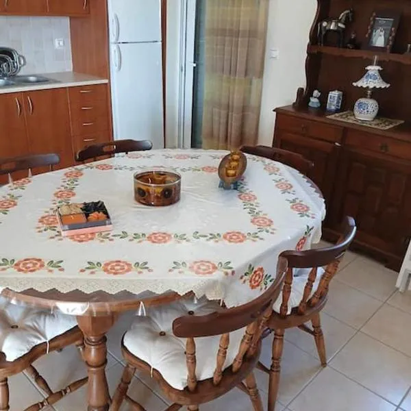 παραθαλασσιο σπιτι στην εξοχη, hotel in Tsakaíoi