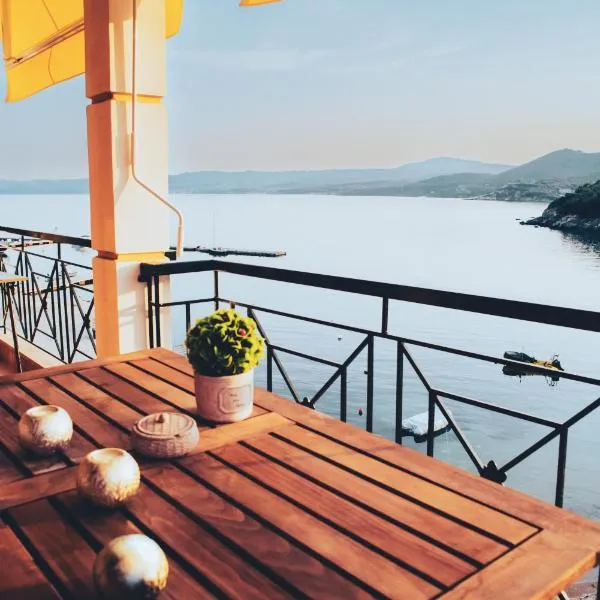 Endless Blu Apartments, hotel in Pyrgadikia