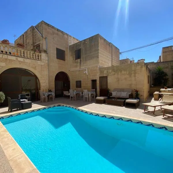 A la maison B&B, hotel v destinaci Xagħra
