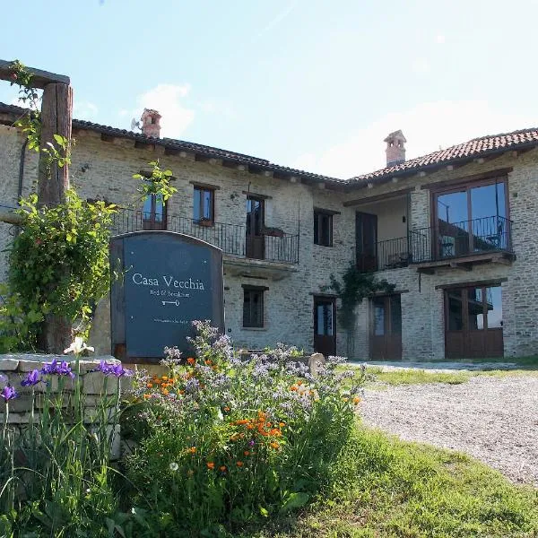 Casa Vecchia Bed&Breakfast, hotel v destinaci Bossolasco