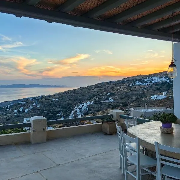 Vgena's house in Dio Choria, hotel en Tinos