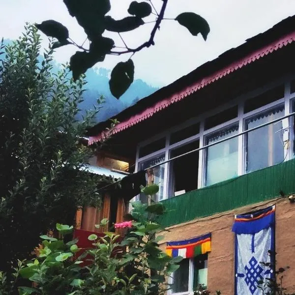 Seasons Homestay, hotel in Jibhi