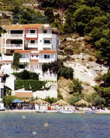 Villa Nada, hotel v destinácii Duće