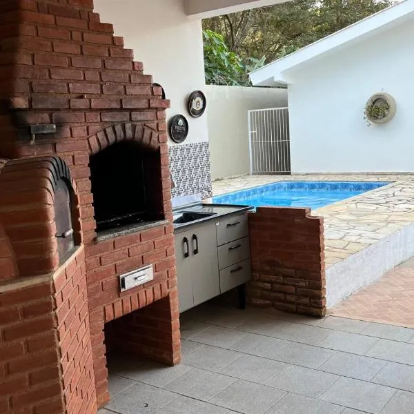 Casa em Águas de Lindóia, hotel di Águas de Lindóia