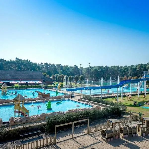 Nieuwe vakantie-Chalet "Bie mammie en pette" Camping GOOLDERHEIDE, hotel v destinaci Bocholt