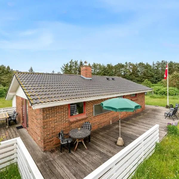Cozy Holiday Home, Located In The Peaceful Area Of Klegod - 1038, hotel sa Ringkøbing