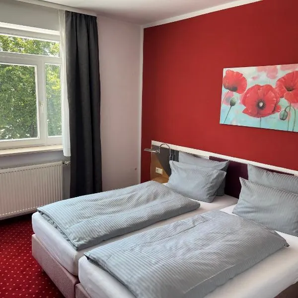 Hotel KonradP Holzkirchen, hotel v destinaci Holzkirchen