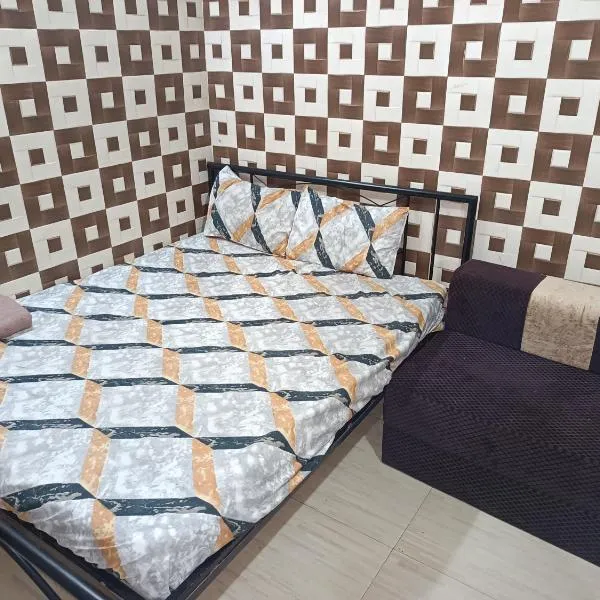 SIDHU GUEST HOUSE double bed attach bathroom, hotel ad Amritsar